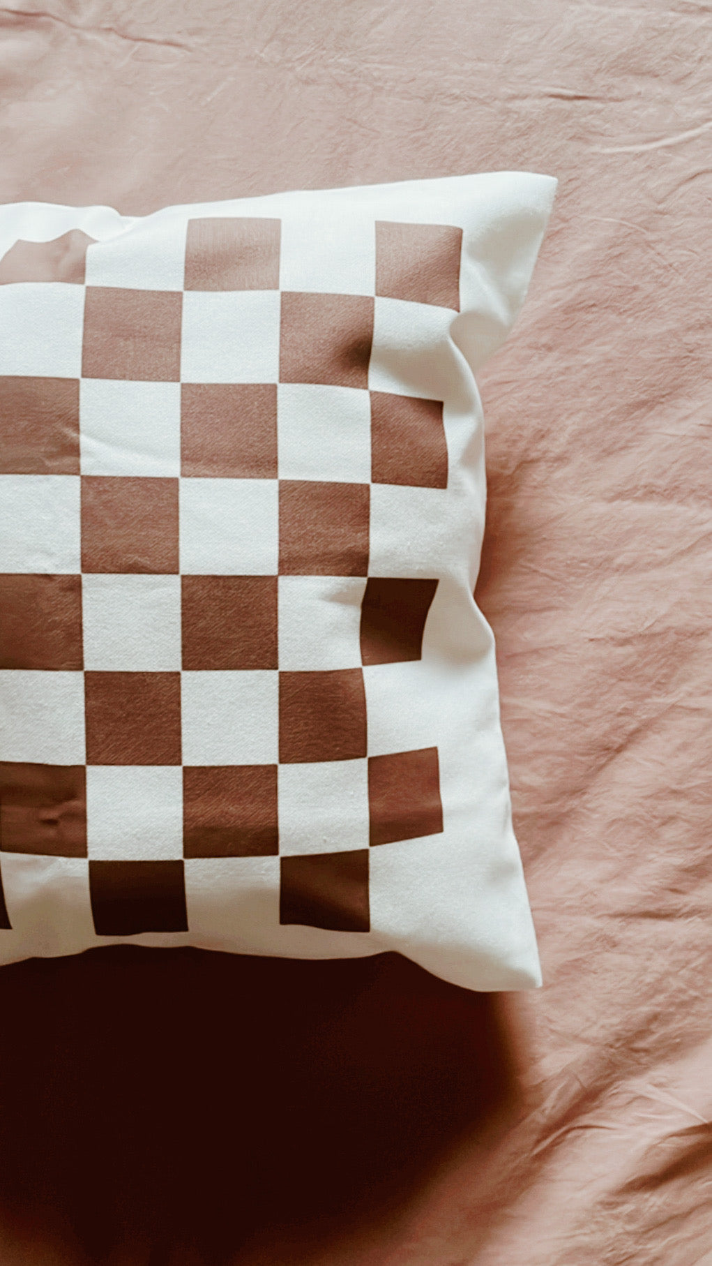 Checkered cushion outlet covers